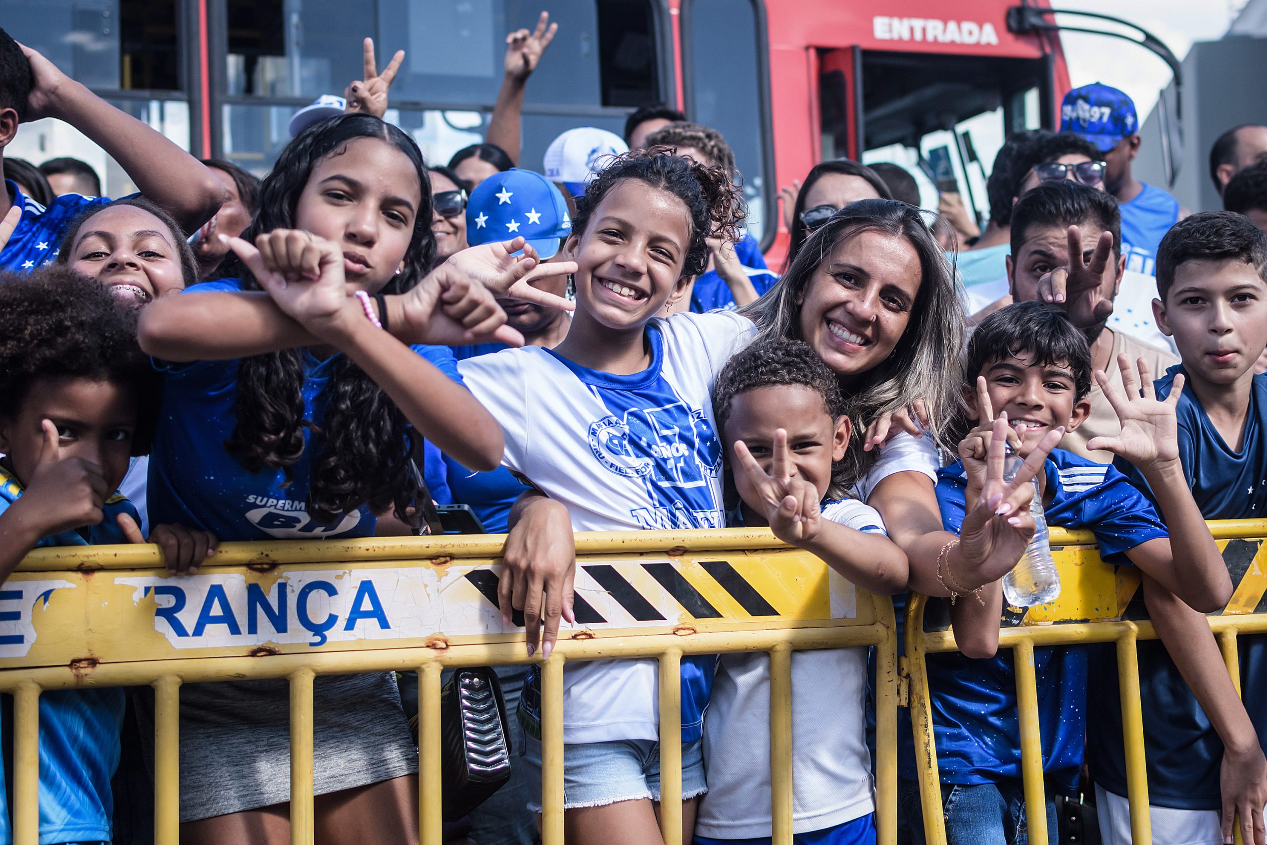 Torcida do Cruzeiro empurra time. (Foto: Gustavo Aleixo/Cruzeiro)