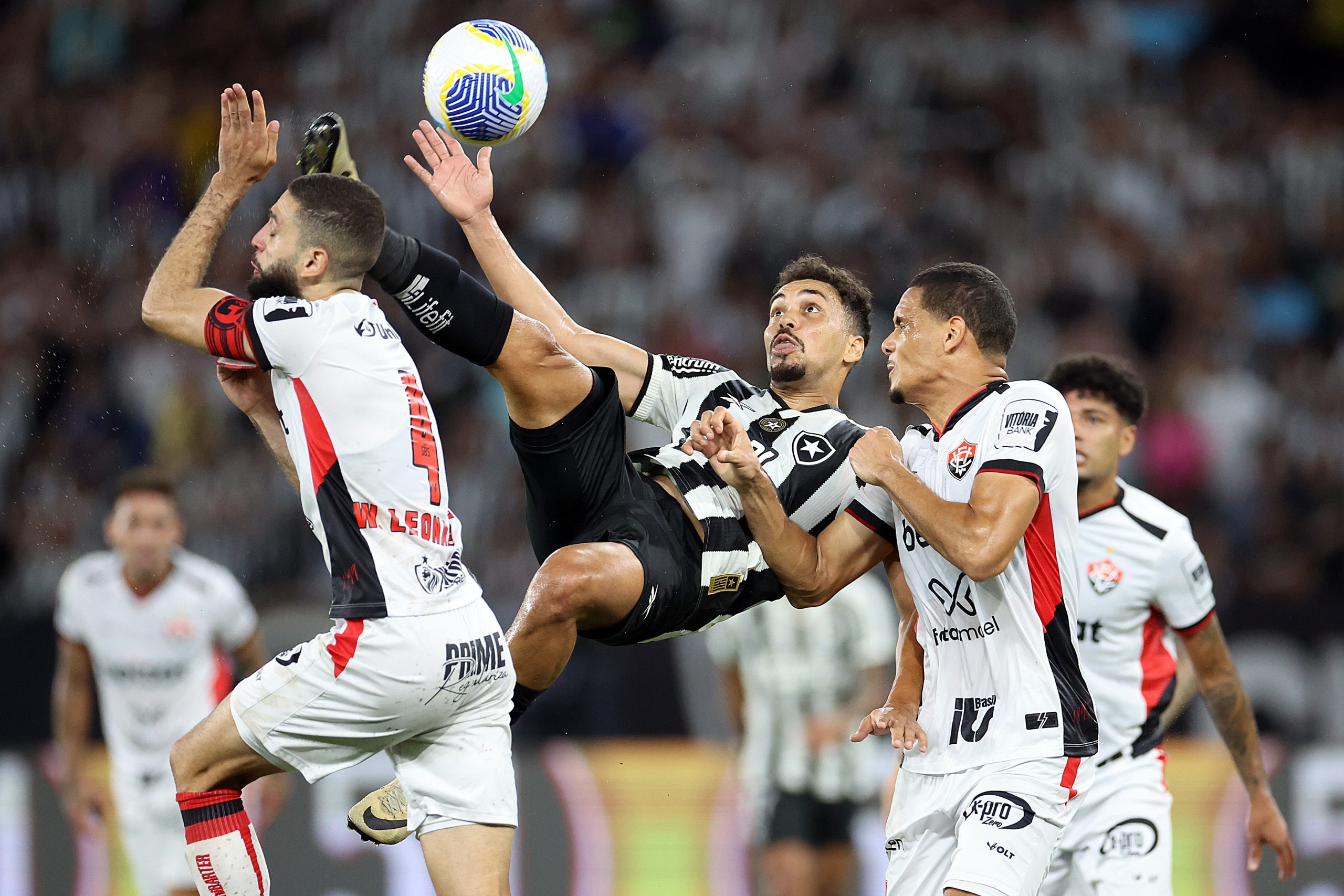 Eduardo no jogo do Botafogo contra o Vitória (Foto: Vítor Silva/Botafogo)