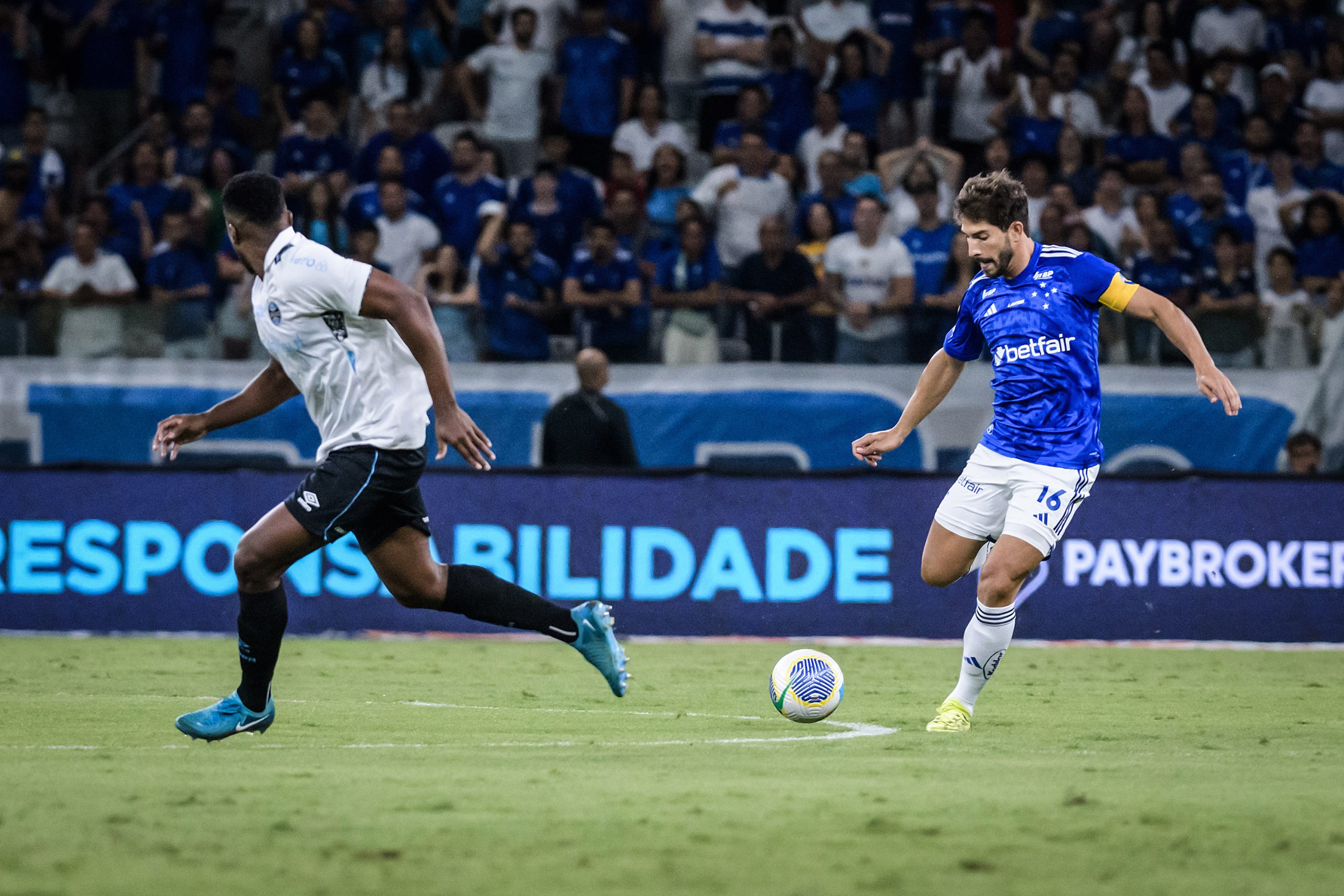 Cruzeiro empatou com o Grêmio no Mineirão. (Foto: Gustavo Aleixo/Cruzeiro)