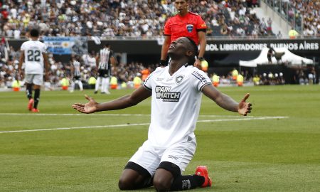 Luiz Henrique comemora o gol marcado contra o Atlético-MG na final da Libertadores Foto: Vítor Silva/Botafogo