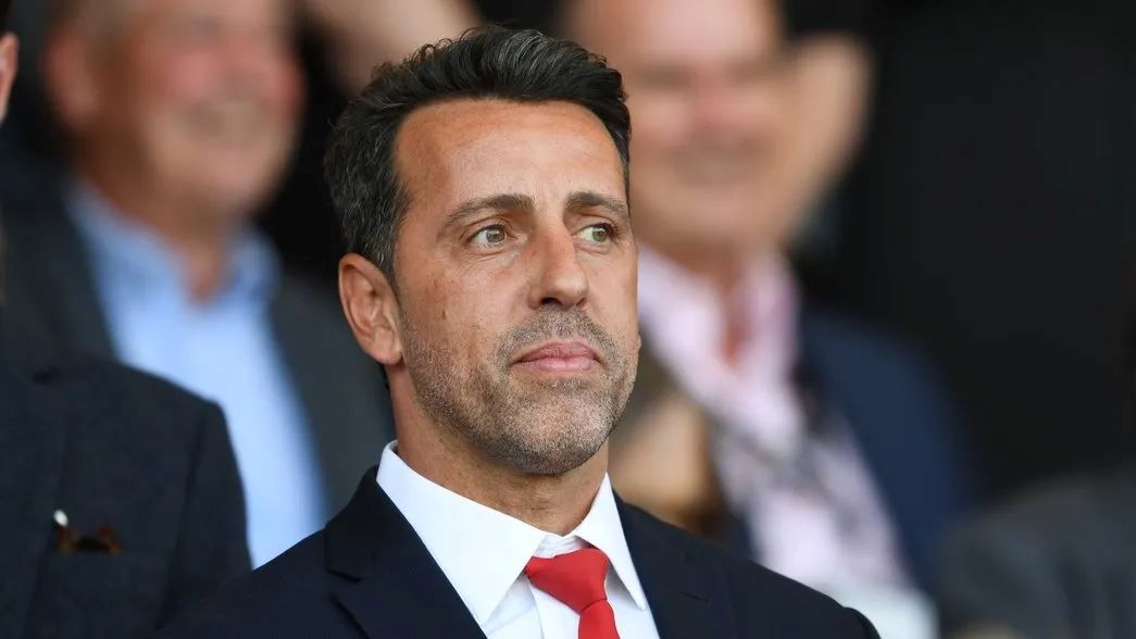 Edu Gaspar durante um jogo do Arsenal. (Foto: Divulgação/Arsenal)