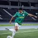 Cria da Acadêmia Lucas Gabriel em ação pela equipe Sub-17 do Palmeiras. (Foto Divulgação/SEP.)