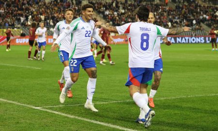 Jogadores da Itália comemorando o gol de Tonali. (Foto:Divulgação/X/Azzurri)