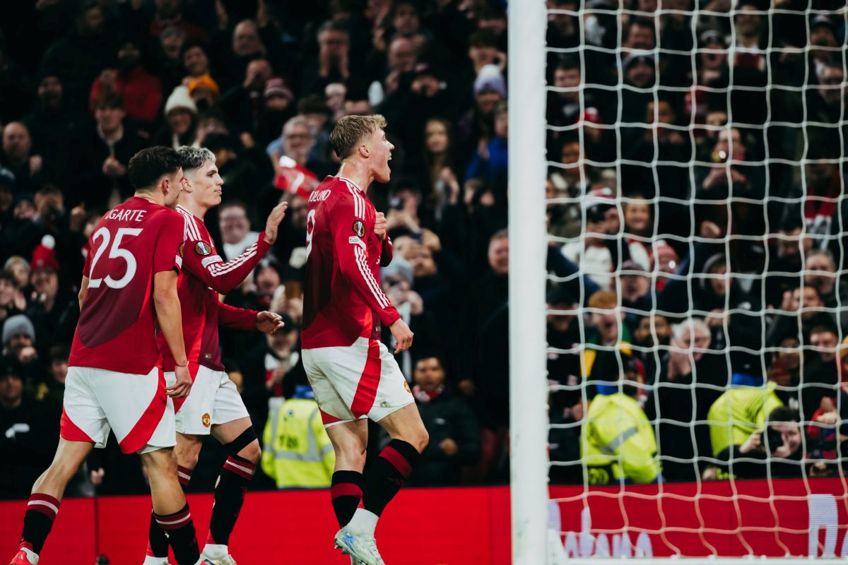 Rasmus Højlund comemorando o gol do Manchester United. (Foto: Divulgação/Manchester United)