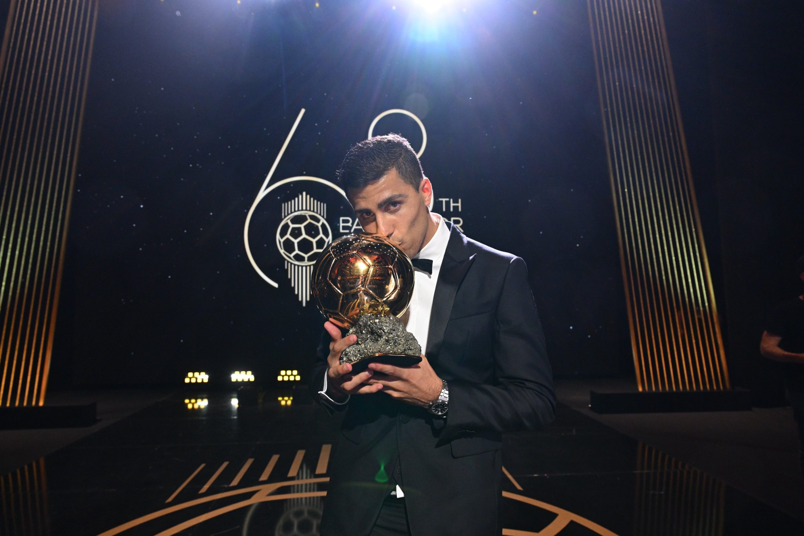 Rodri bola de ouro. (Foto: Divulgação/X/@ballondor)