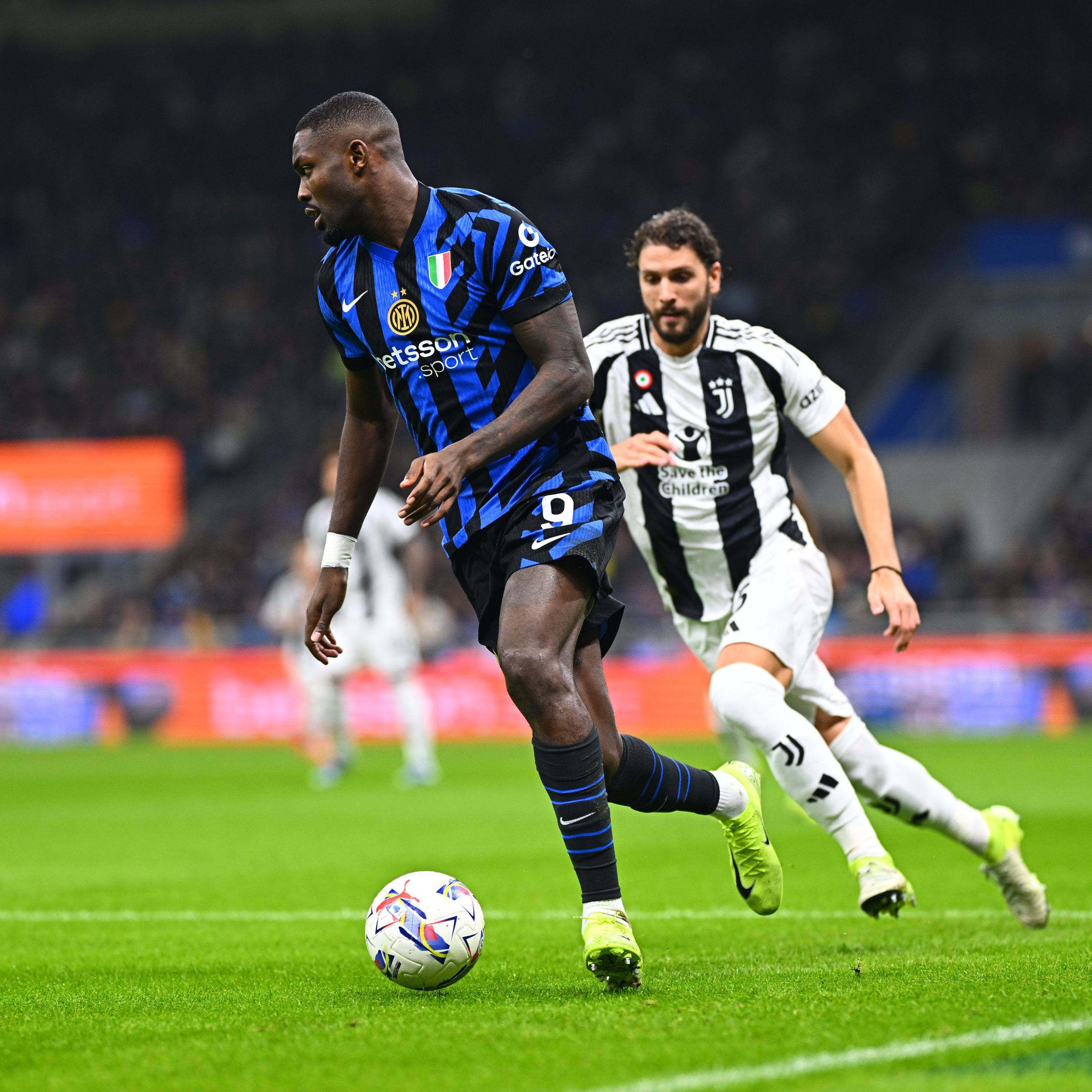 Thuram e Locateli. (Foto:Divulgação/Internazionale)