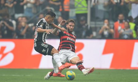 Léo Pereira tem atuação sólida na final contra o Atlético-Mg. Foto: Marcelo Cortes/CRF