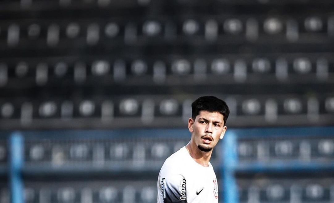 Miguel Nassif analisa temporada na base do Corinthians. (Foto: Divulgação / SCCP)