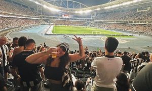 Letícia Sansão no Estádio Nilton Santos acompanhando o Botafogo (Foto: Reprodução Instagram)