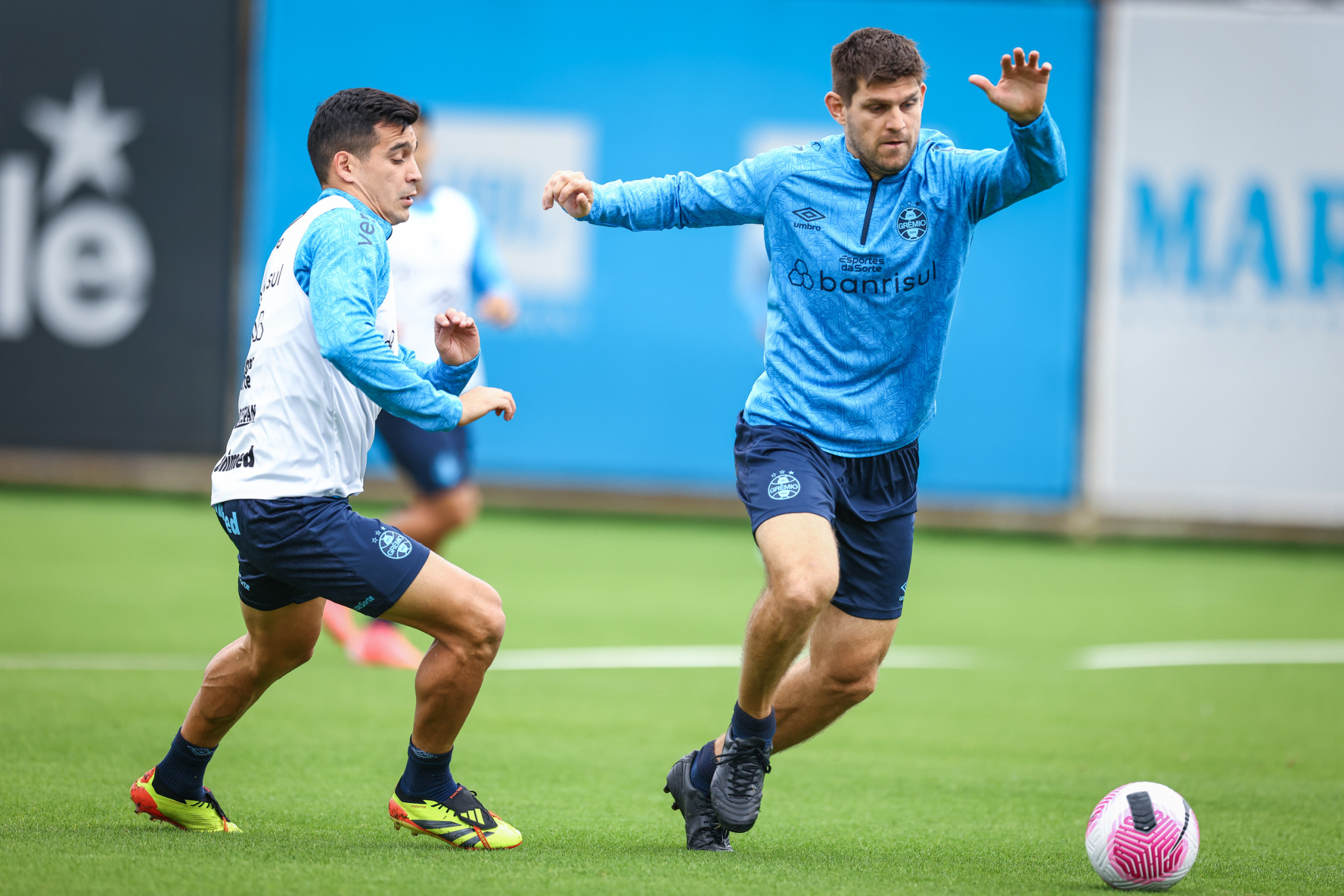 Kannemann passará por cirurgia no quadril e desfalcará o Grêmio pelo restante da temporada (Foto: Divulgação/Grêmio FBPA)