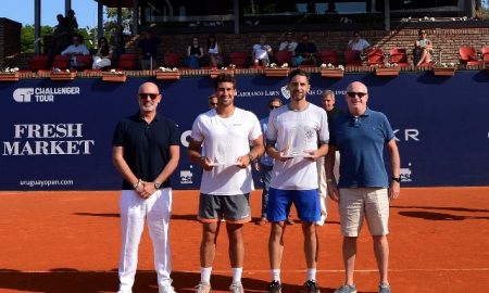 Orlando Luz com o troféu (Foto: Prensa Uruguay Open)