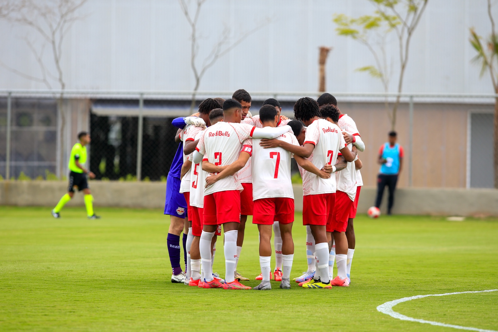 Jogadores do time sub-20 do Red Bull Bragantino. (Foto: Fernando Roberto/Red Bull Bragantino)