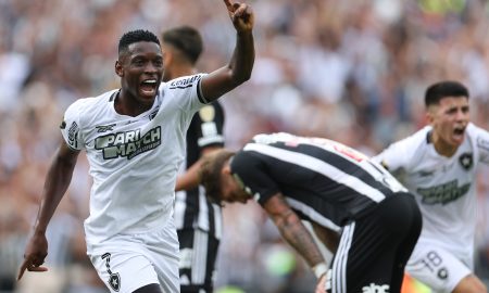 Luiz Henrique e Almada. ( Foto: Vitor Silva/Botafogo)