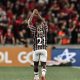 Jhon Arias se redimiu pelo pênalti perdido com um golaço e se desculpou com a torcida FOTO: LUCAS MERÇON / FLUMINENSE F.C.