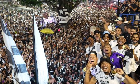 John bandeira Botafogo. (Foto: Vítor Silva/Botafogo)