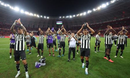 Botafogo comemorando a vitória. (Foto: Vitor Silva/Botafogo)