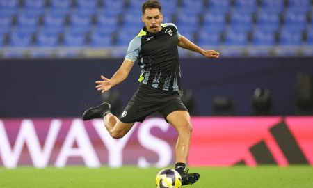 Eduardo em treino no Catar. (Foto: Vítor Silva/Botafogo)