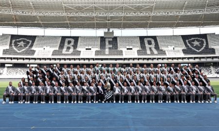 Foto oficial do Botafogo campeão da Libertadores 2024 (Foto: Vítor Silva/Botafogo)