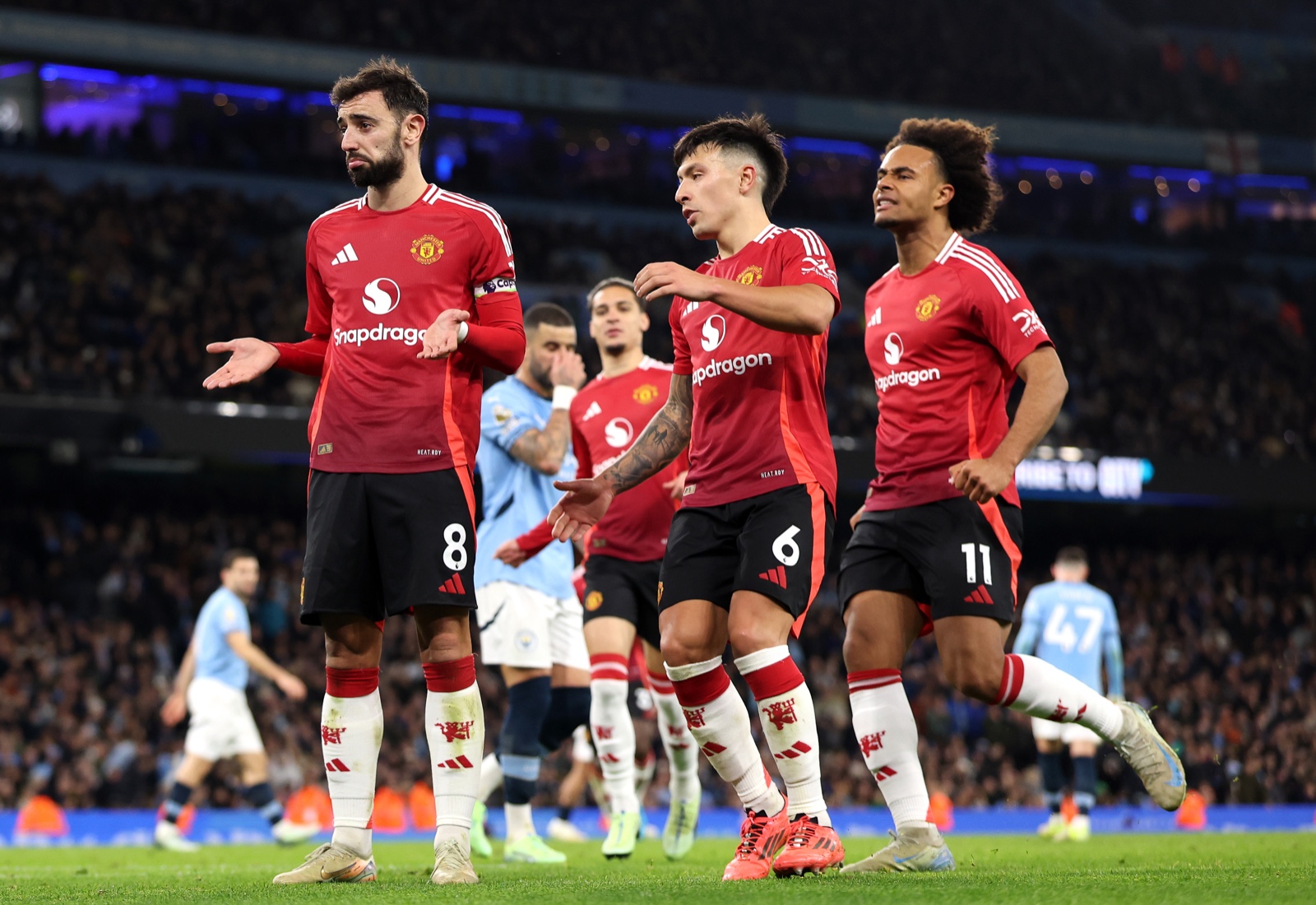 Bruno Fernandes comemorando. (Foto:Carl Recine/Getty Images)