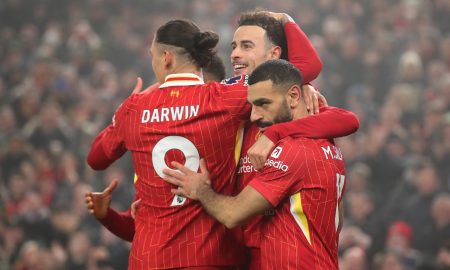 Jogadores do Liverpool comemorando o gol de Gakpo. (Foto: Jan Kruger/Getty Images)