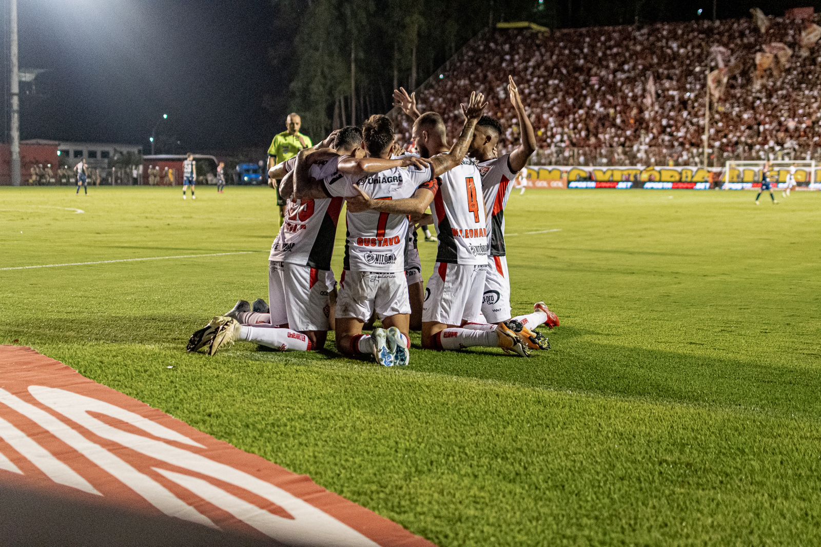 Com o resultado, o Rubro-Negro garantiu a permanência na Série A. Foto: Victor Ferreira/Vitória FC