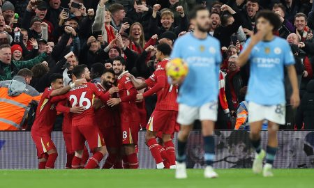 Liverpool celebra gol contra o Manchester City pela Premier League