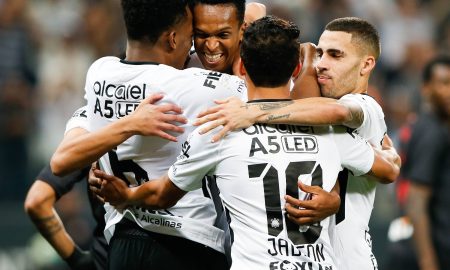 Jogador ex-Corinthians paga pensão pendente e é solto novamente. (Foto: Alexandre Schneider/Getty Images)