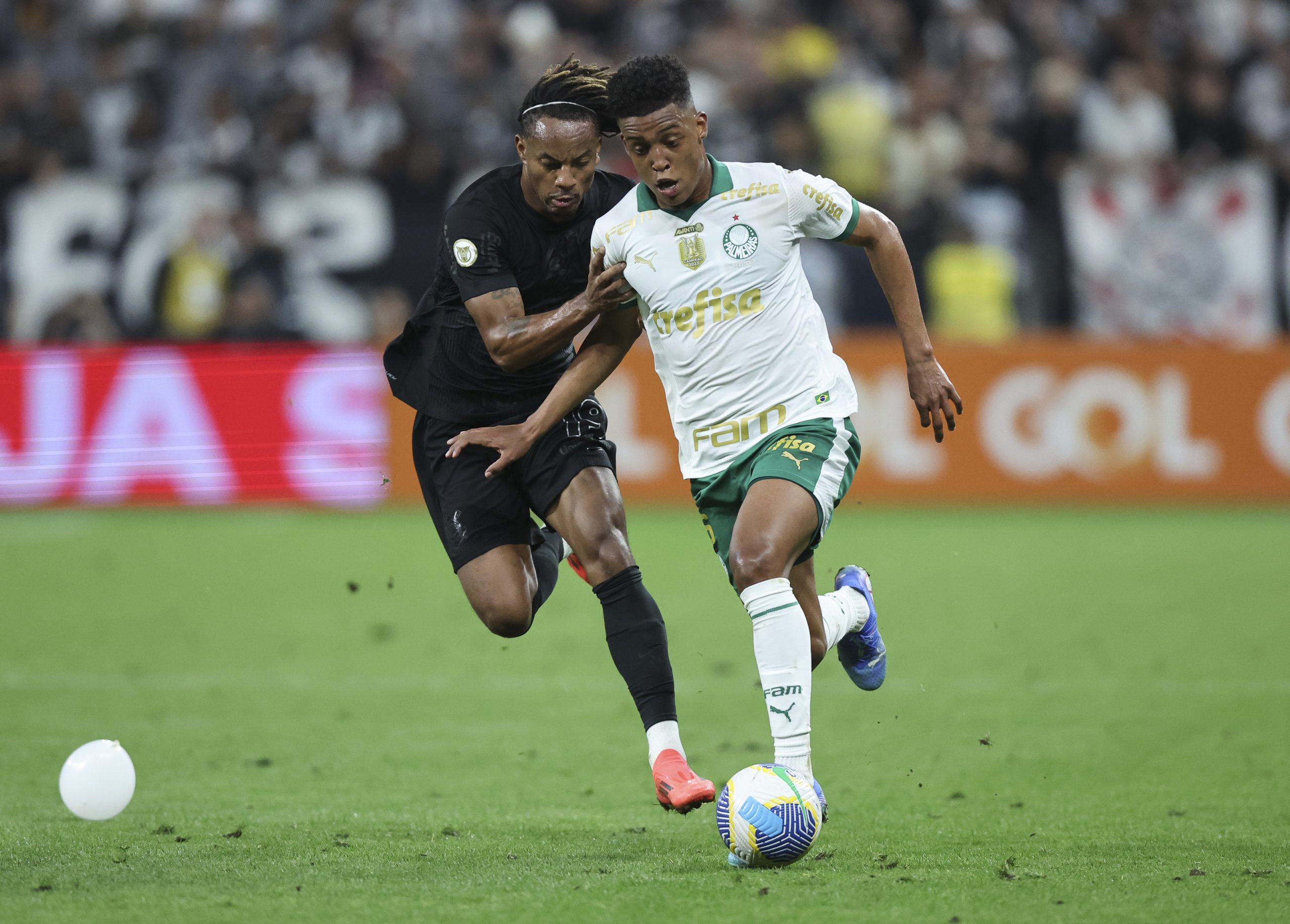 STJD recusa recurso do Corinthians por episódio 'inusitado' de torcedor em clássico. (Foto: Alexandre Schneider/Getty Images)