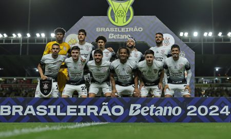 Jogador do Corinthians trocou 'follows' com atriz. (Foto: Heuler Andrey/Getty Images)