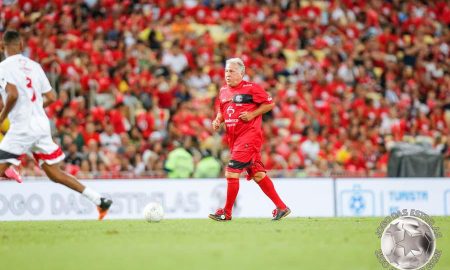 Zico em campo, jogo das estrelas.