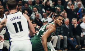 Giannis em vitória dos Bucks na NBA