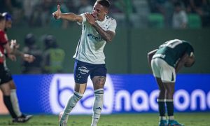 Robert comemora gol contra o Goiás (Foto: Staff Images / Cruzeiro)