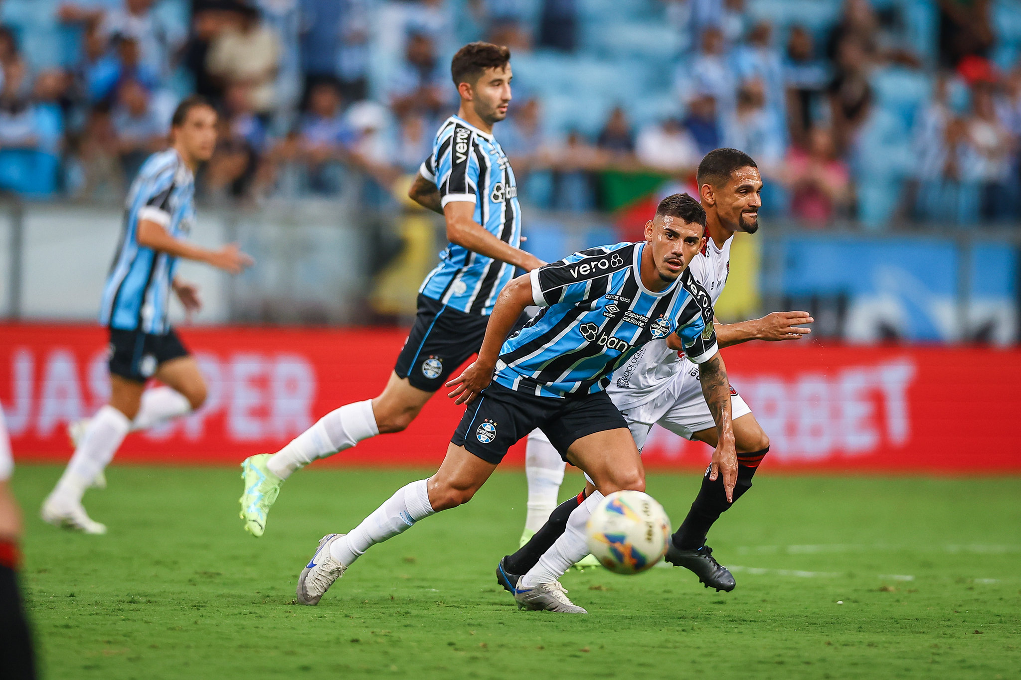 Mayk em atuação pelo Grêmio. (Foto: Lucas Uebel/GFBPA)