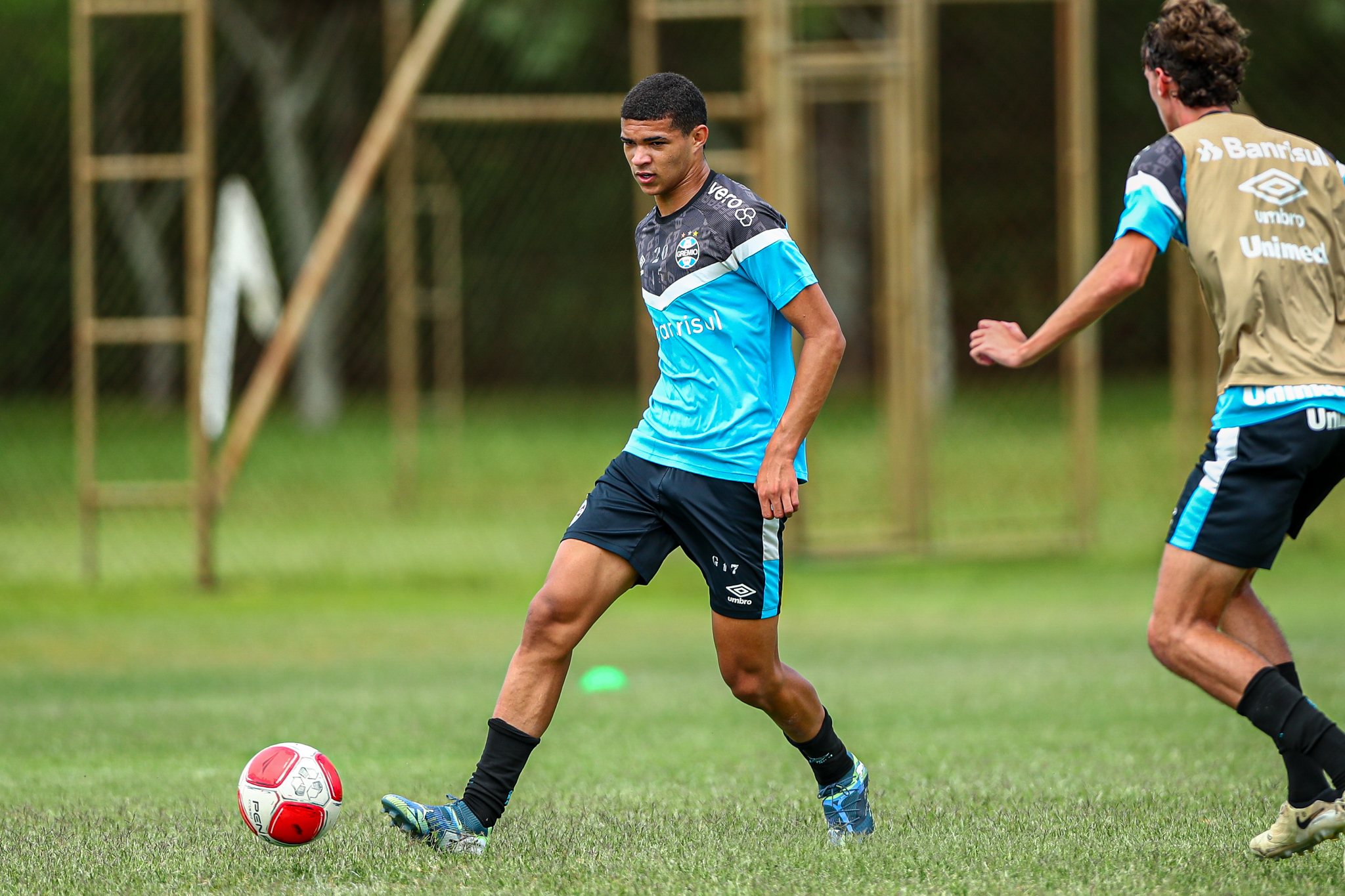 (FOTO: ANGELO PIERETTI/GRÊMIO FBPA)