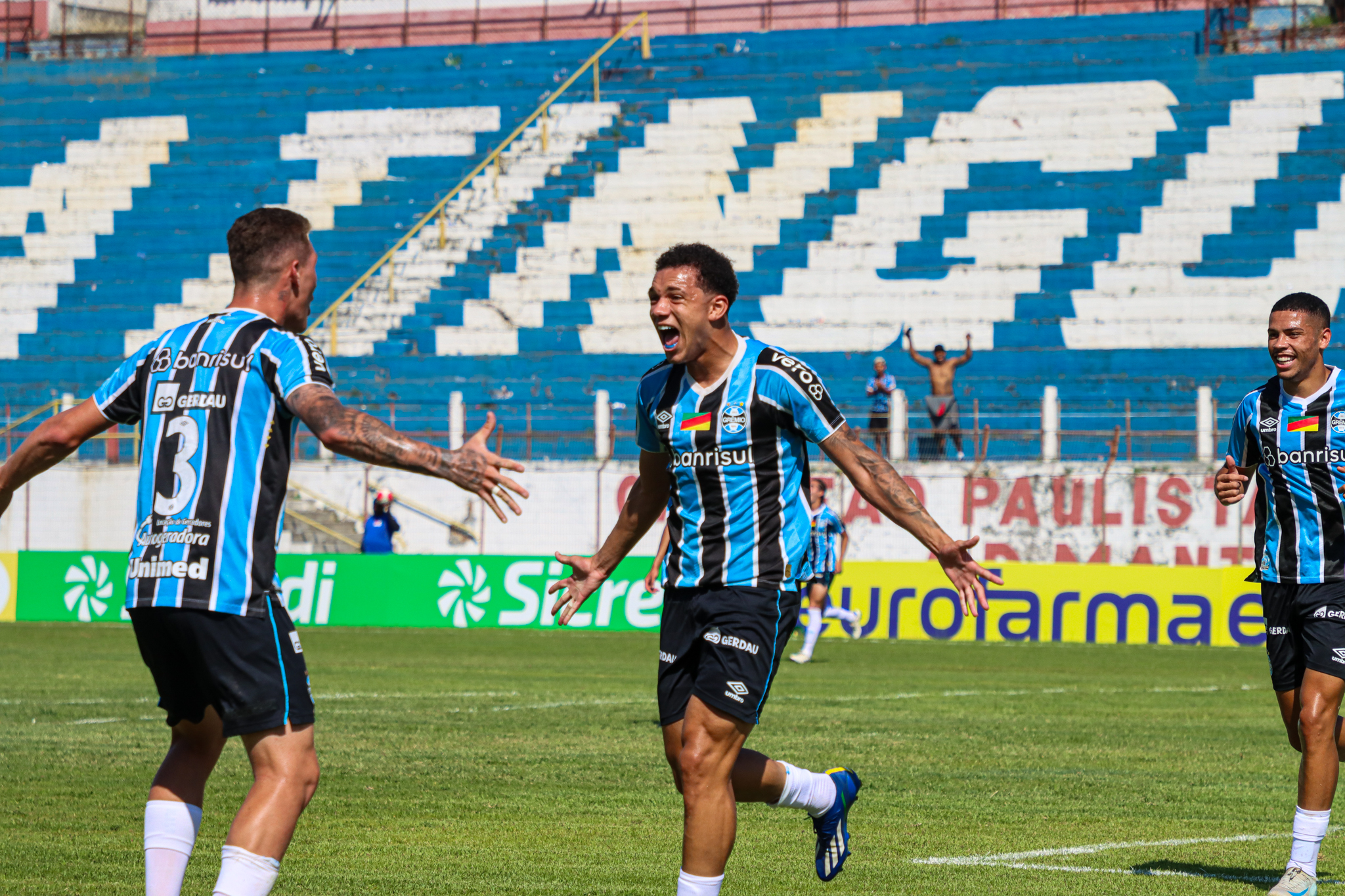 (FOTO: ANGELO PIERETTI/GRÊMIO FBPA)