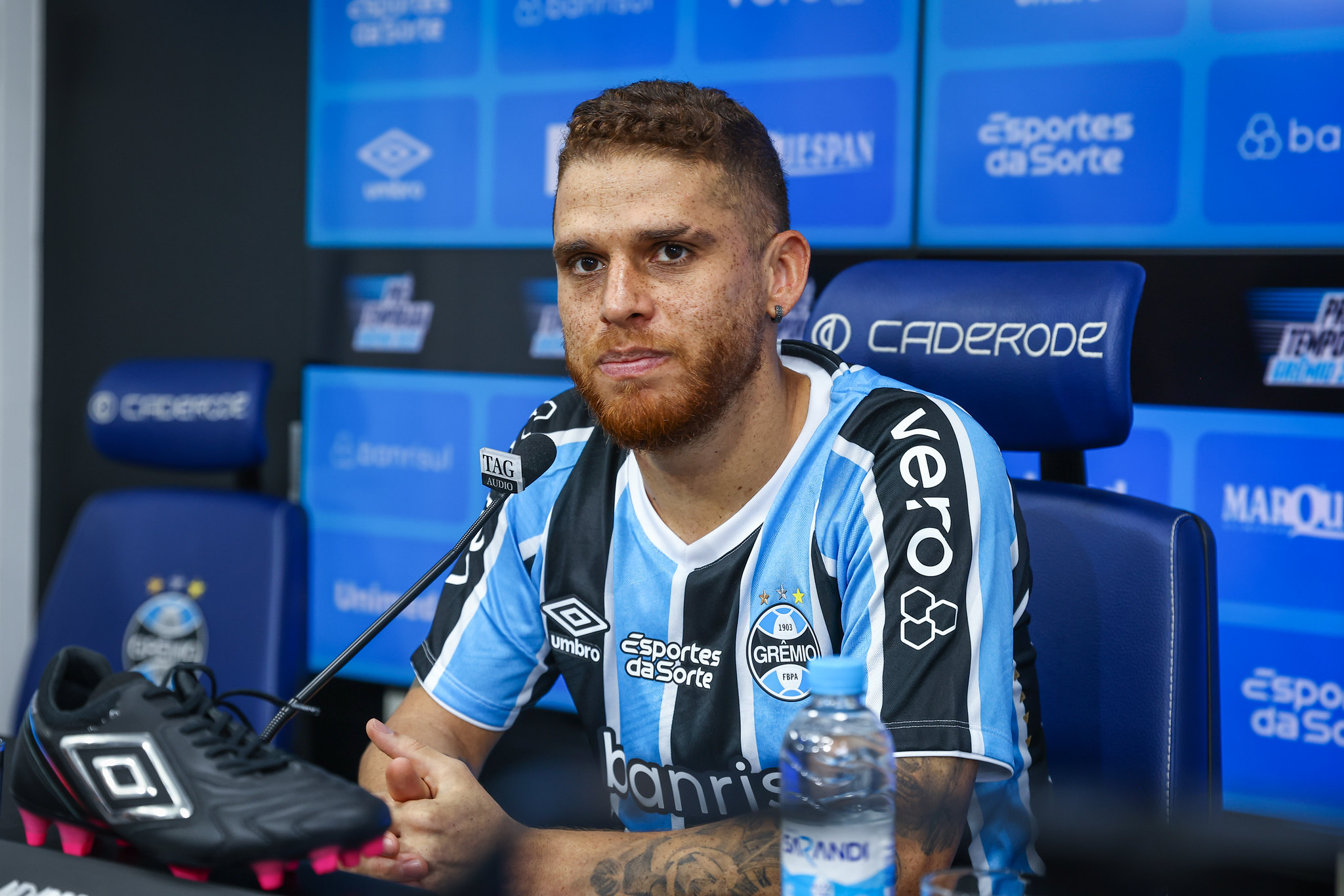 Cuéllar em apresentação pelo Grêmio. (Foto: Lucas Uebel/GFBPA)