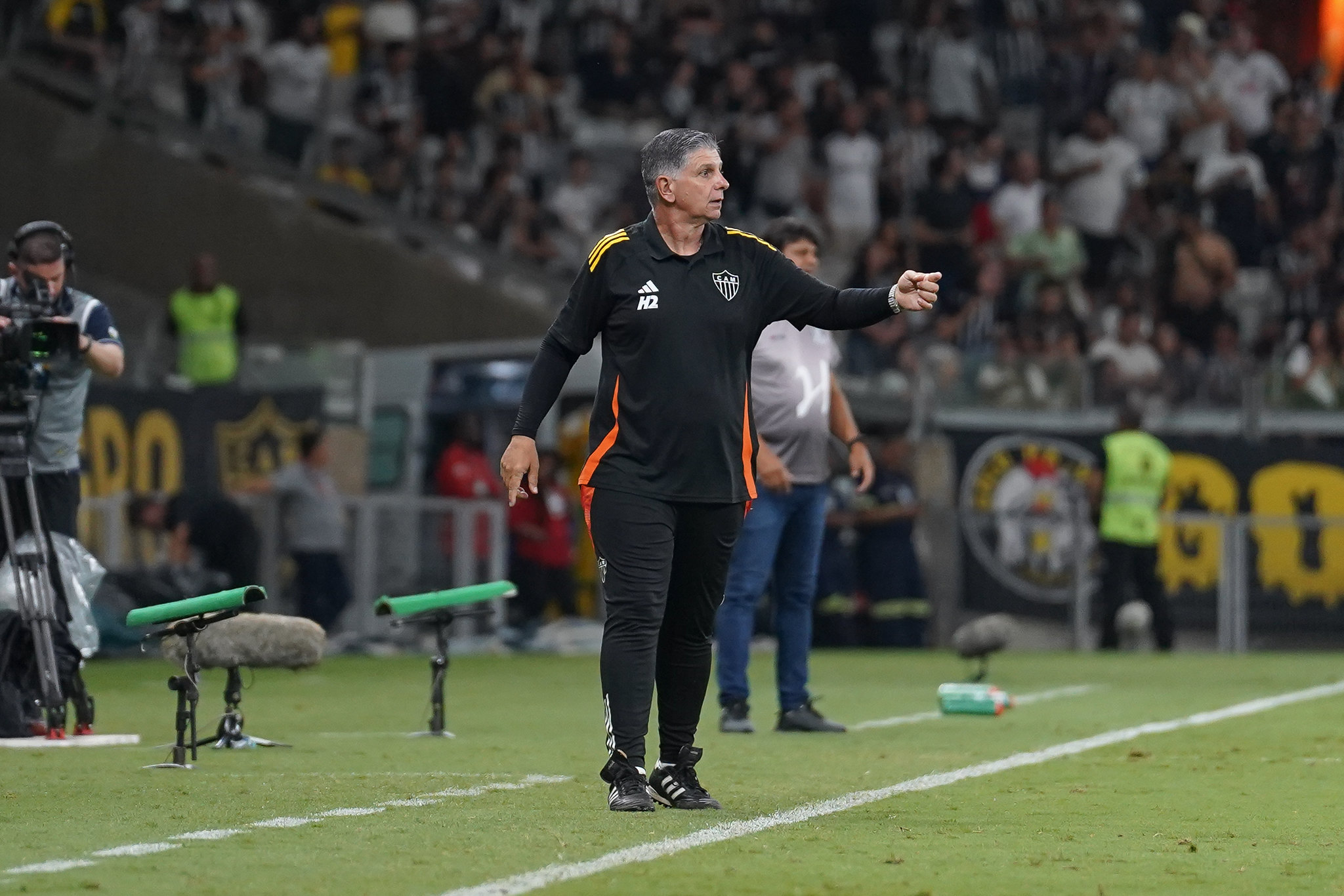 Guilherme Dalla Déa no comando do Atlético-MG contra o Democrata. (Foto: Daniela Veiga/Atlético-MG)