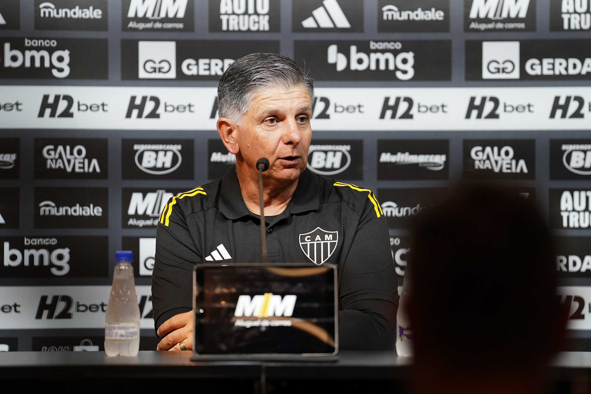 Guilherme Dalla Déa durante entrevista coletiva após o empate do Atlético-MG com o Democrata. (Foto: Daniela Veiga/Atlético-MG)