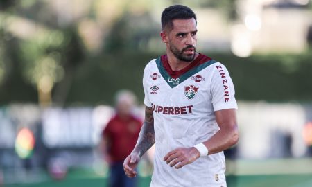 renato augusto sofreu uma lesão no ombro e o comando da armação de jogadas pode cair no colo de xerém mais uma vezFOTO: LUCAS MERÇON / FLUMINENSE F.C.