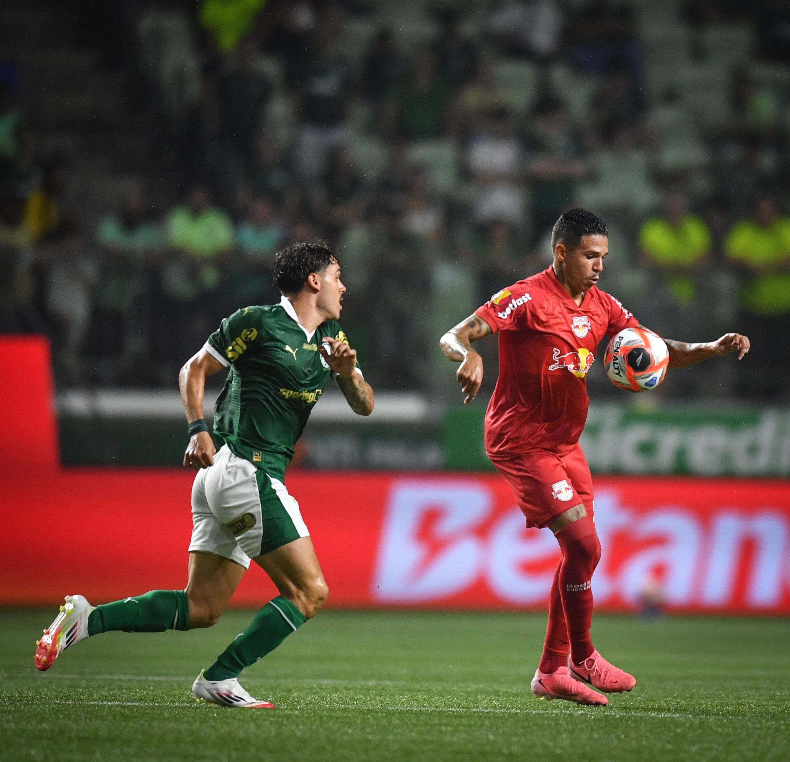 Jadsom, jogador do Red Bull Bragantino, em Palmeiras x Red Bull Bragantino. (Foto: Ari Ferreira/Red Bull Bragantino)