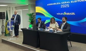 Radamés Lattari é reeleito presidente da CBV