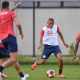 Jogadores em ação no treino do Red Bull Bragantino (Imagem: Ari Ferreira/Red Bull Bragantino)