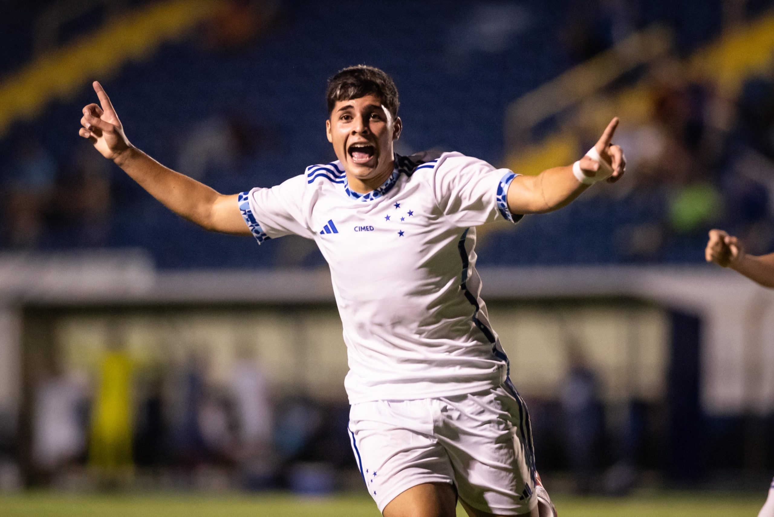 Cauan Baptistela marca e dá uma assistência em vitória do Cruzeiro contra o Imperatriz na Copinha. Foto: Guilherme Veiga/Copinha