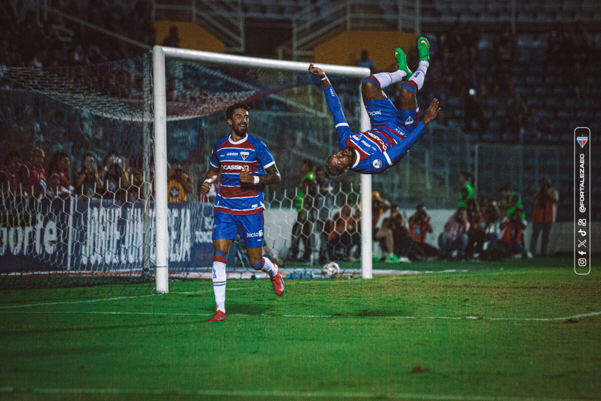 Marinho comemorando o gol que deu a vitória para o Leão. (João Moura / Fortaleza EC)