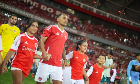 Alan Patrick, na partida contra o México (Foto: Ricardo Duarte / Internacional)