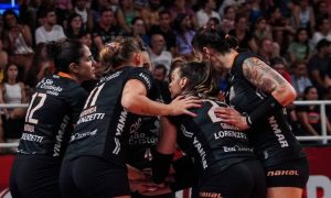 Osasco passa do Mackenzie e garante vaga nas semifinais da Copa Brasil de Vôlei. Foto: Carol Oliveira/ Osasco