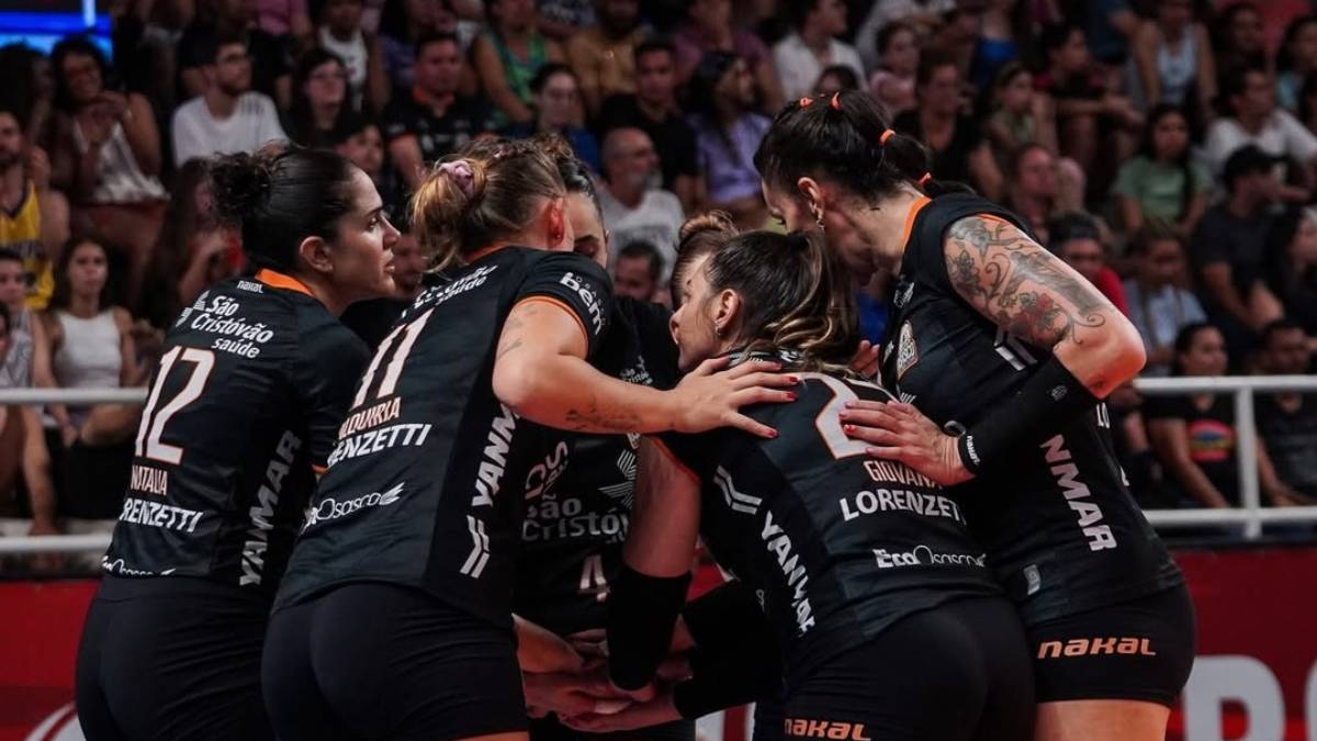 Osasco passa do Mackenzie e garante vaga nas semifinais da Copa Brasil de Vôlei. Foto: Carol Oliveira/ Osasco