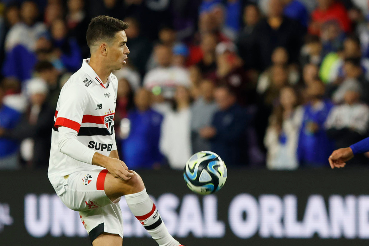 Oscar no amistoso contra o Cruzeiro em janeiro de 2025 (Foto: Rubens Chiri / São Paulo FC)