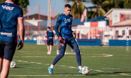 O goleiro Santos, com a camisa do Fortaleza. (Foto: Mateus Lotif/FEC)