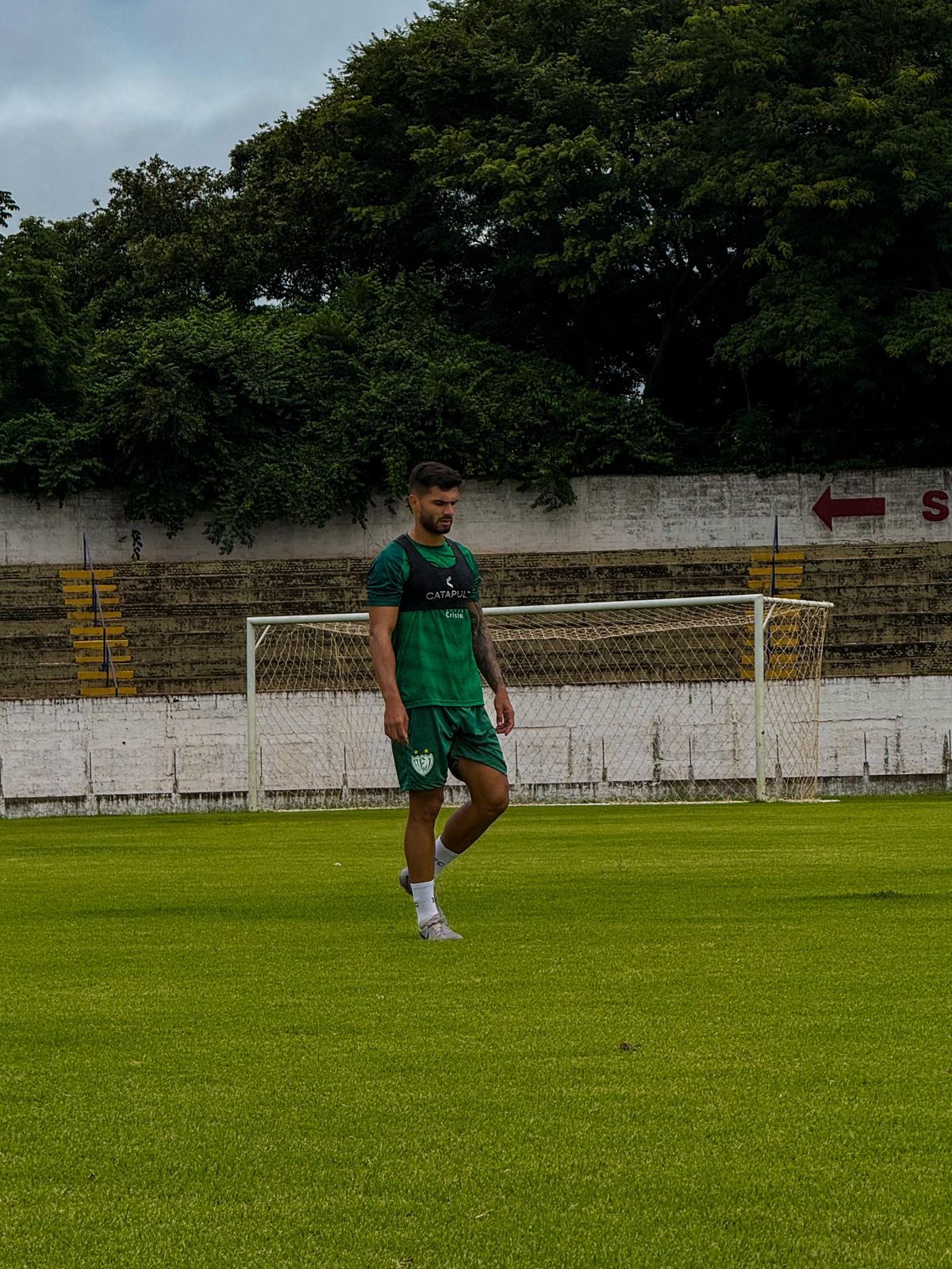 Lateral-direito Ézio comenta sobre oportunidade de disputar o Campeonato Goiano. (Foto: Divulgação do clube)